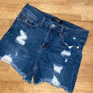 Judy Blue Denim Shorts distresses L
